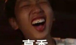 吃瓜群众这个梗怎么来的,“吃瓜群众”梗的起源与流行解析